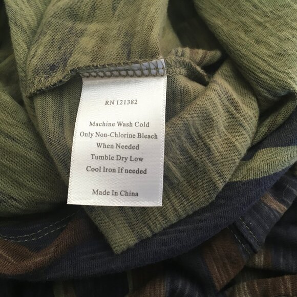 Lake Happy Hooded Top Size L - Picture 10 of 10